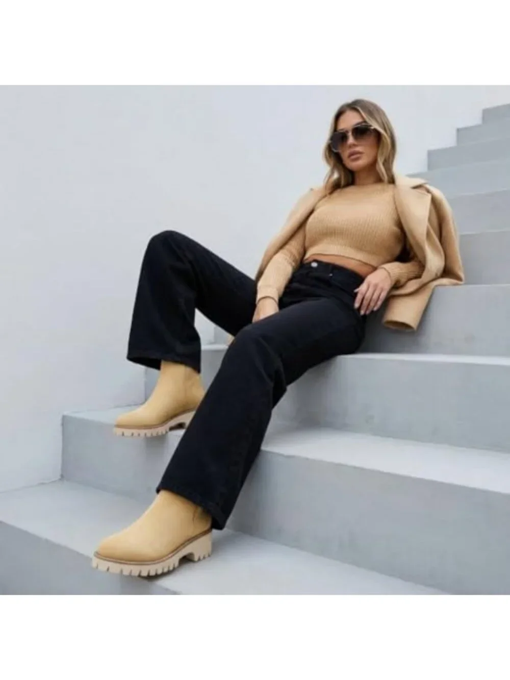 Lightweight Chelsea Ankle Boots for Women | Cushioning, Lug Sole, Stylish